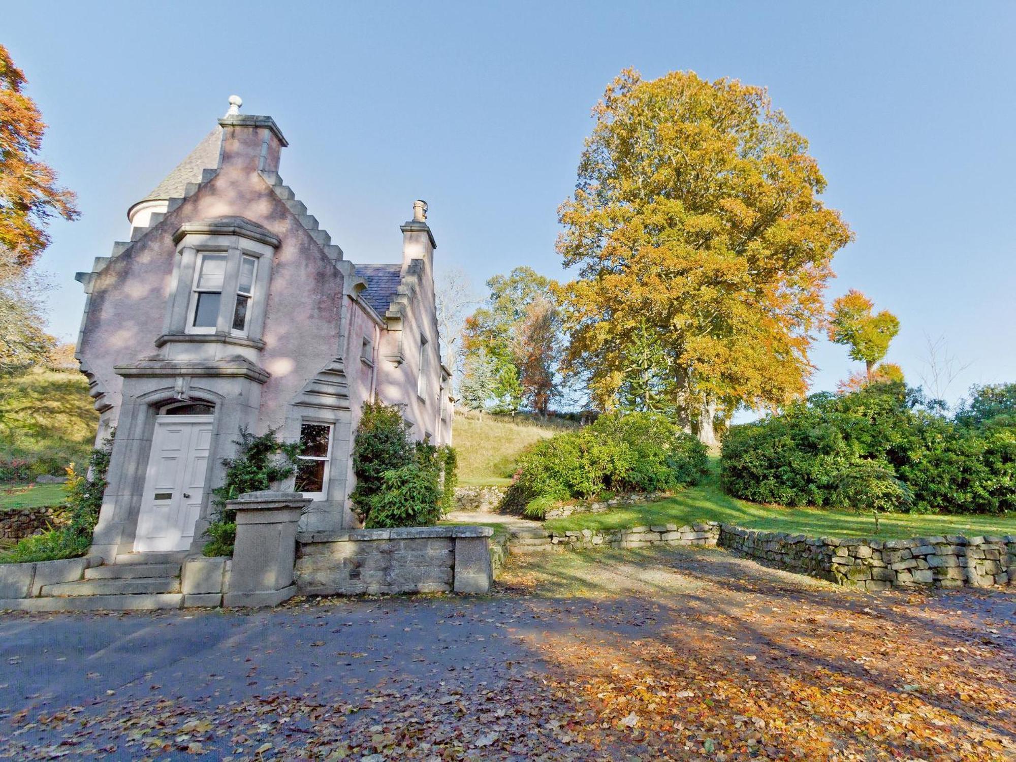 Dess Lodge Kincardine O'Neil ภายนอก รูปภาพ